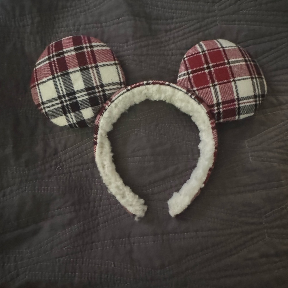 Disney Sherpa ears